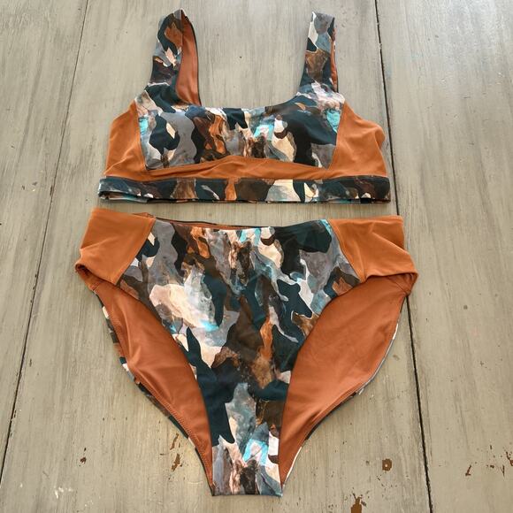 Fabletics Scoop Back Swim Bra & Bottoms Camo Paintbrush Teal Burnt Orange Sz XXL - Picture 1 of 11